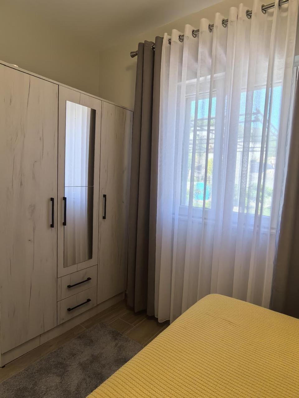 Appartement Sunny Hill - Parking - Fenced Garden - Luxury Loft à Kotor Extérieur photo